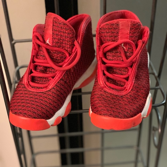 Jorden Horizon Red Sneakers- UNISEX - Picture 7 of 10